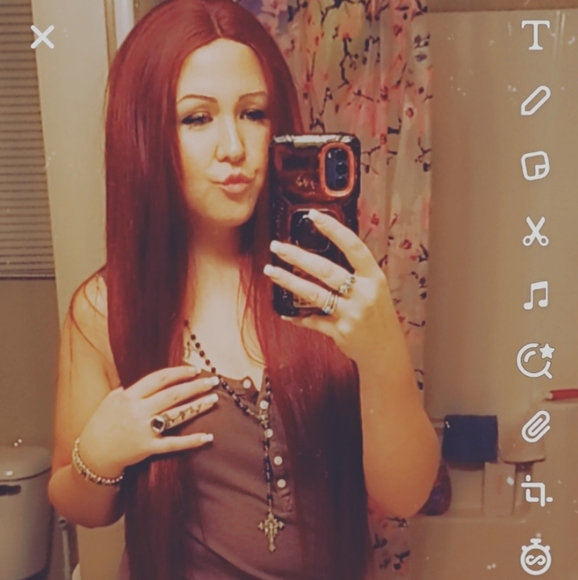 Meet your Posher, Helene - Picture 2 of 3